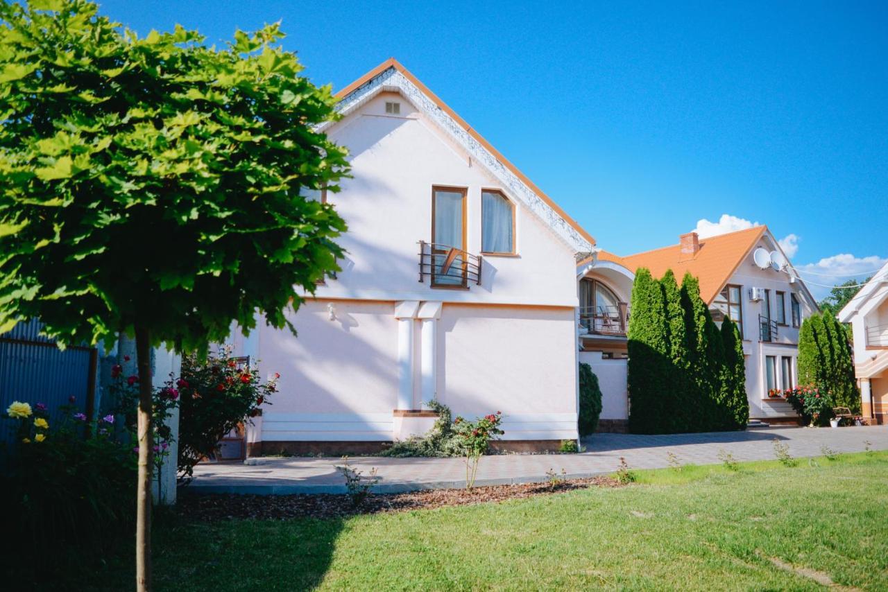 Hotel U Anity Užhorod Exteriér fotografie