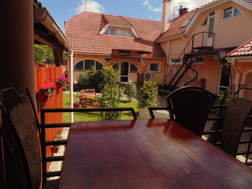Hotel U Anity Užhorod Exteriér fotografie